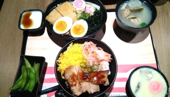 定食8-宜蘭家樂福店 日式定食 海鮮丼專門 宜蘭美食 平價料理 爭鮮餐飲集團 - 宜蘭縣宜蘭市