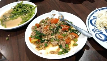 小曼谷泰台式料理餐厅 - 屏東縣屏東市