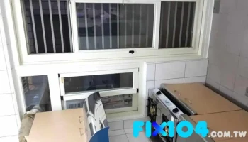 建兴铝门窗工程行 - 新北市