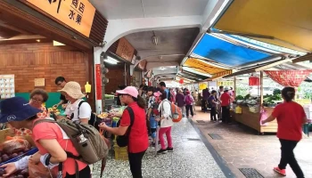 溪头商店街 - 558台湾南投縣鹿谷鄉米堤街
