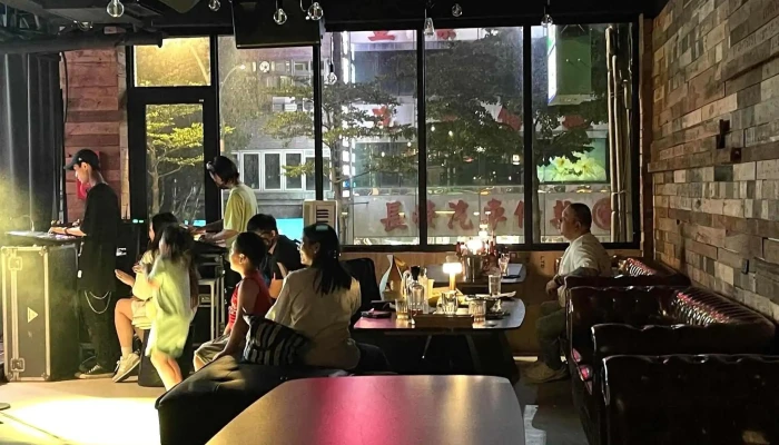 Chill Bar Taoyuan - 330004台湾桃園市桃園區三民路三段86號2f