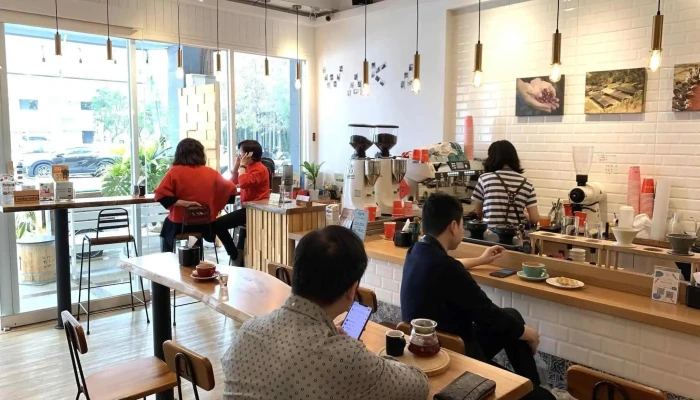 Waka café 瓦卡咖啡 台中公益店 - 台中市