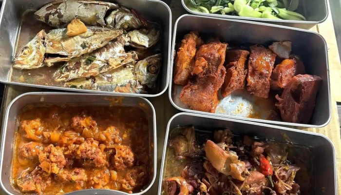 一家越南美食 - 928台湾屏東縣東港鎮新勝街155號隔壁