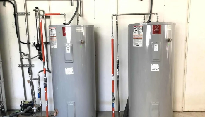 東成水電行－高雄左營｜推薦國王熱水爐 瓦斯熱水爐裝修價格 電能熱水爐評價 開關插座專業安裝 燈具工程首選優惠 水電施工規劃 裝潢住宅翻修好評 通管清洗管路 - 高雄市