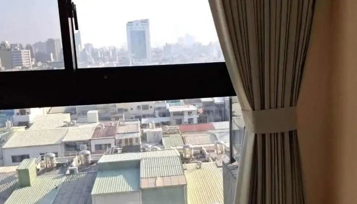 现代装潢行 - 高雄市