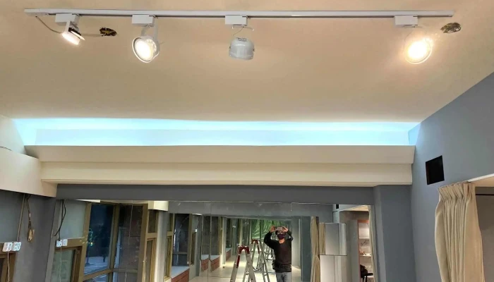 點亮生活燈飾店 軌道燈/led/吸頂燈/美術燈/山型燈/燈泡/燈管/崁燈/壁燈/吊燈/照明工程/燈具安裝/室內規劃 - 台中市